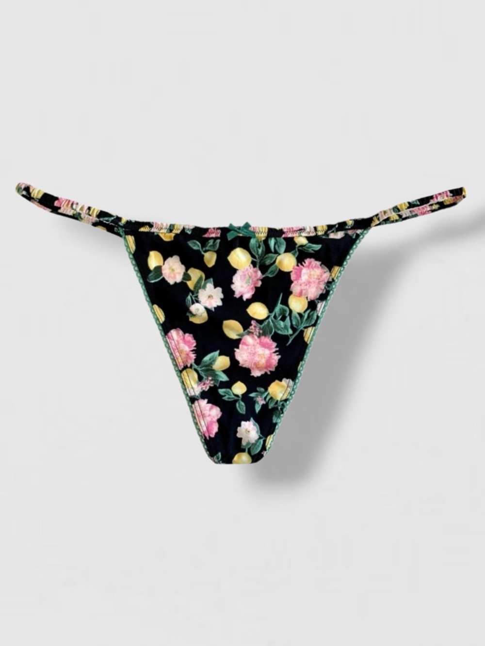 Victoria’s Secret V-string Panties XL New